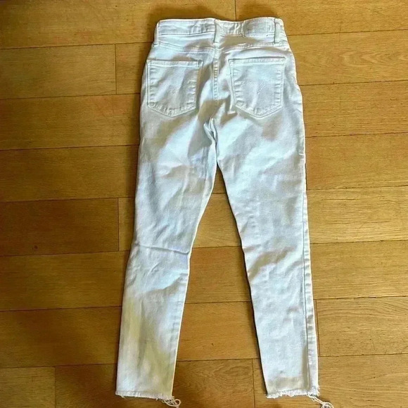 Bright white Levi jeans - Picture 5 of 5